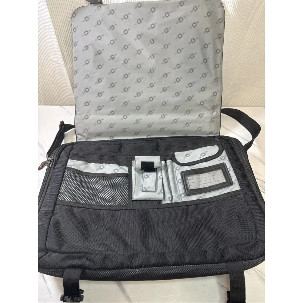 SwissGear Large Laptop Bag & Messenger 17x15x5 in With 14 Pockets. Used & Good.